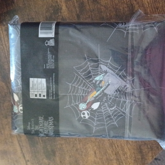 Disney Tim Burton’s The Nightmare before Christmas table cloth - Picture 5 of 6